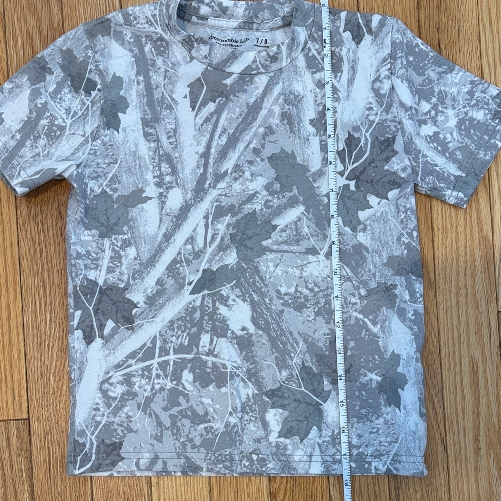Abercrombie Kids Gray Camo Short Sleeve Tee - Picture 7 of 7